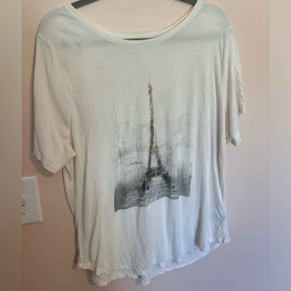 Old Navy t-shirt Paris Eiffel Tower white grey gold